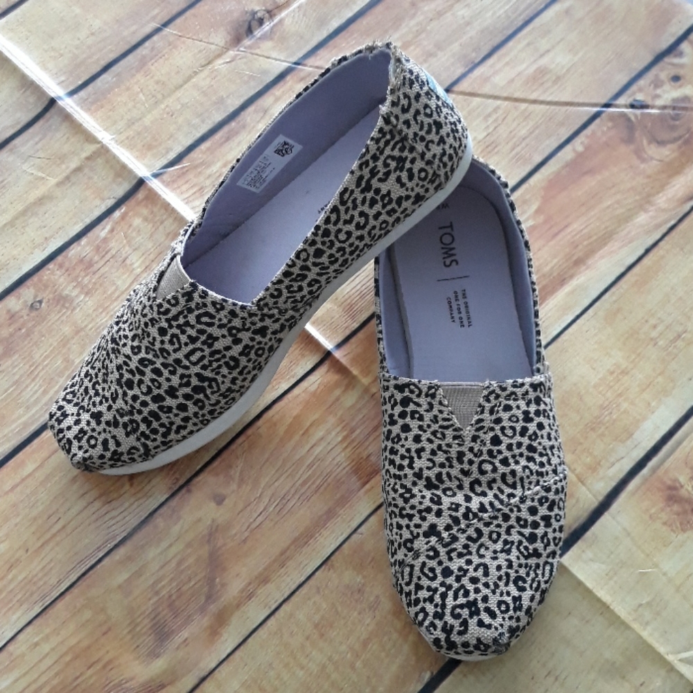 Toms